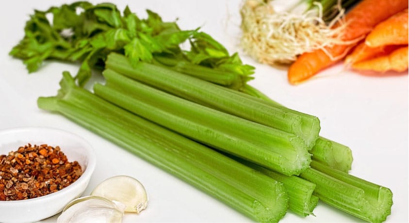 celery carrots and apples good for oral health